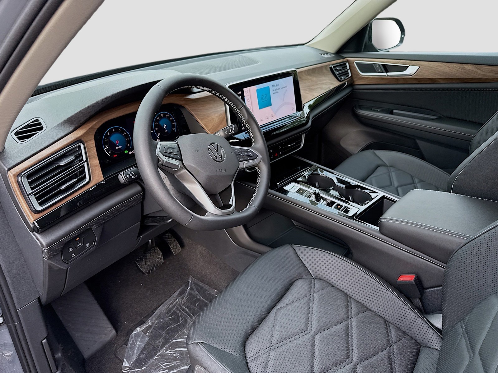 2026 Volkswagen Atlas — photo 9 view