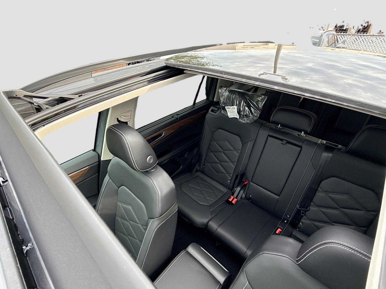 2026 Volkswagen Atlas — photo 16 view