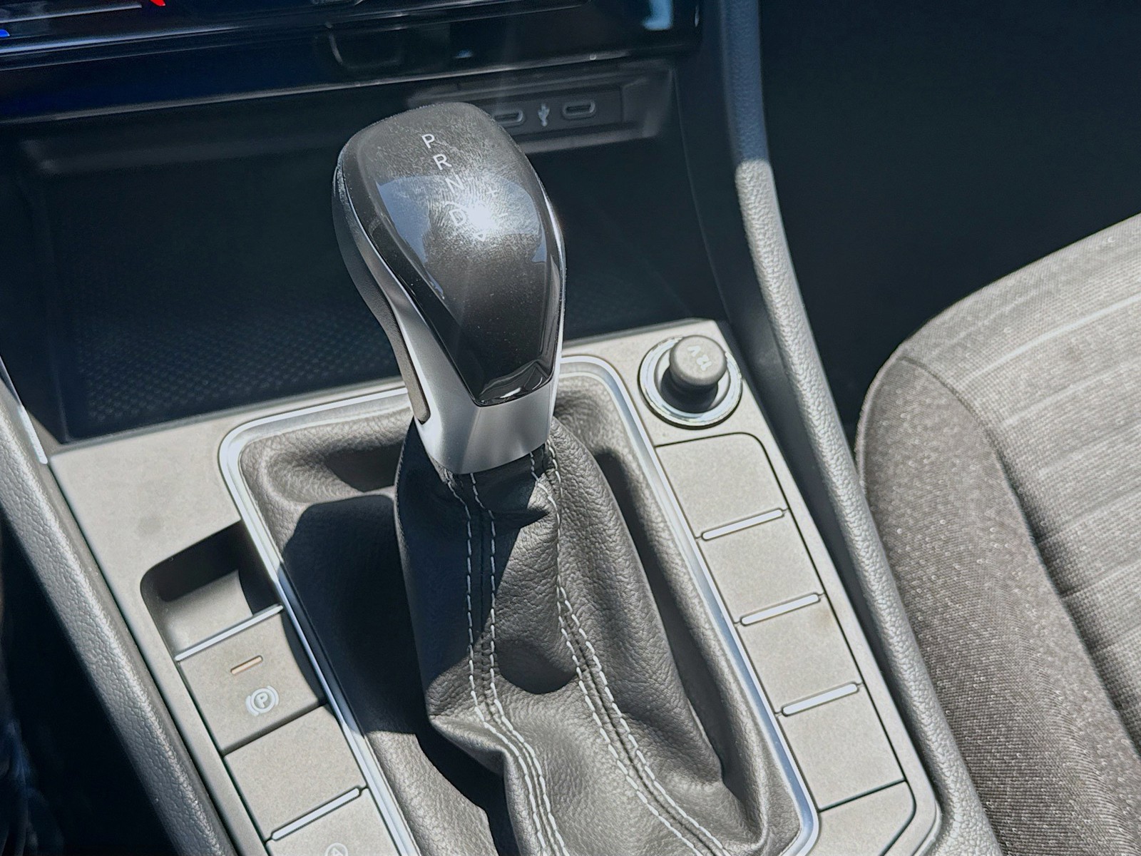 New 2026 Platinum Volkswagen S image 15