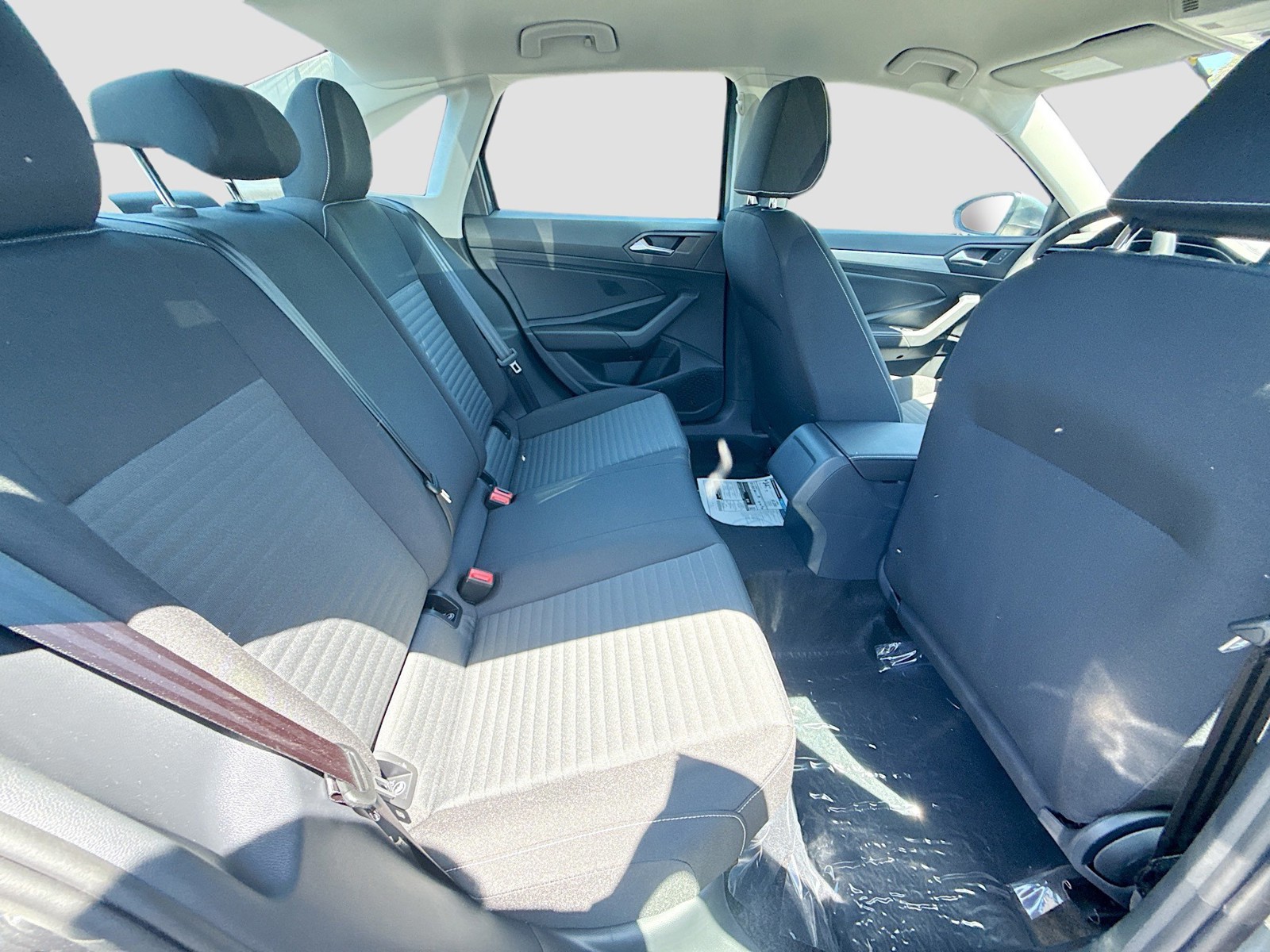 New 2026 Platinum Volkswagen S image 21