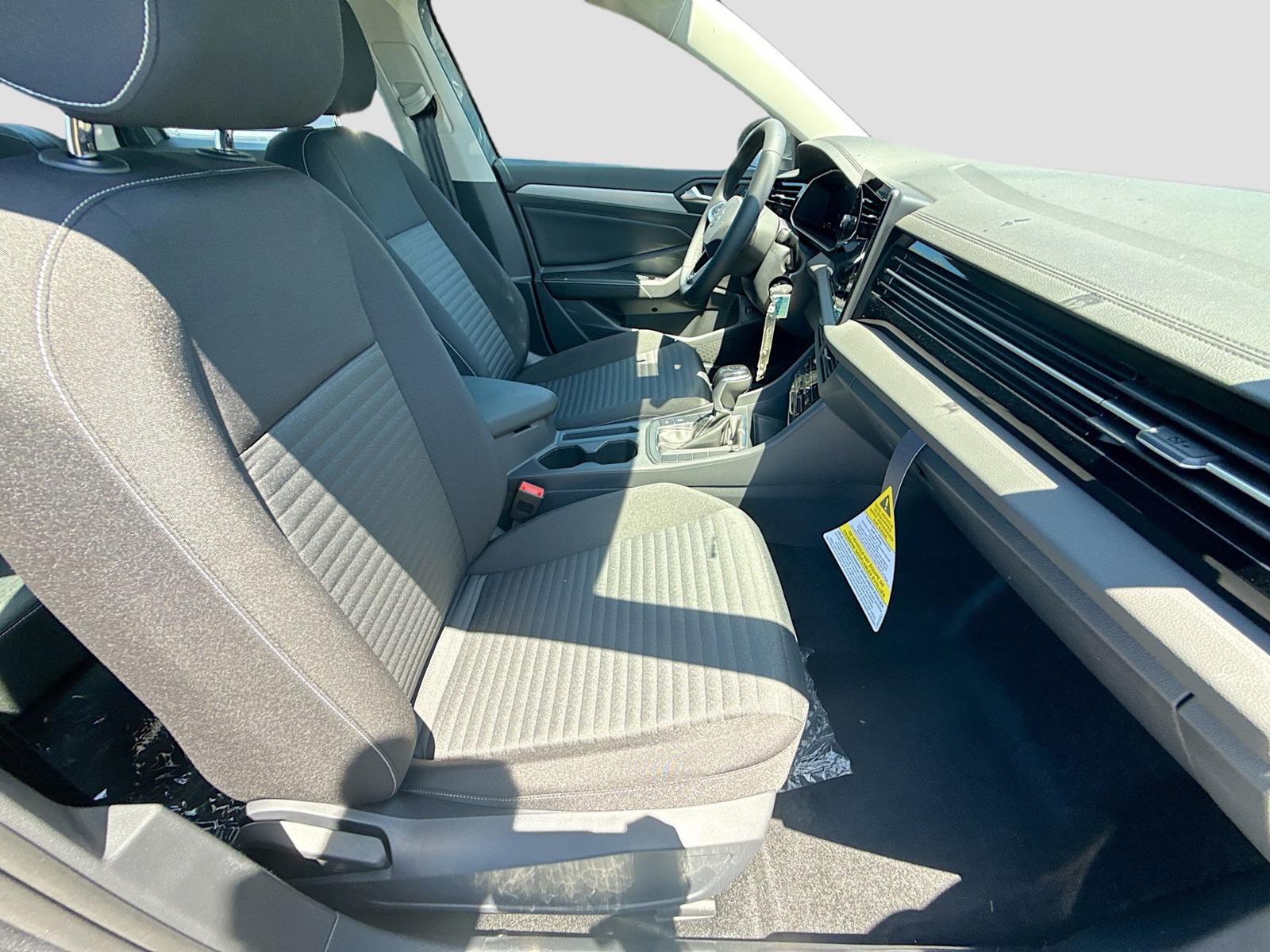 New 2026 Platinum Volkswagen S image 22
