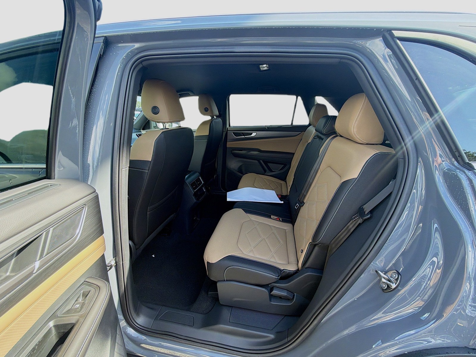 New 2026 Gray Volkswagen 2.0T SE w/Technology image 20