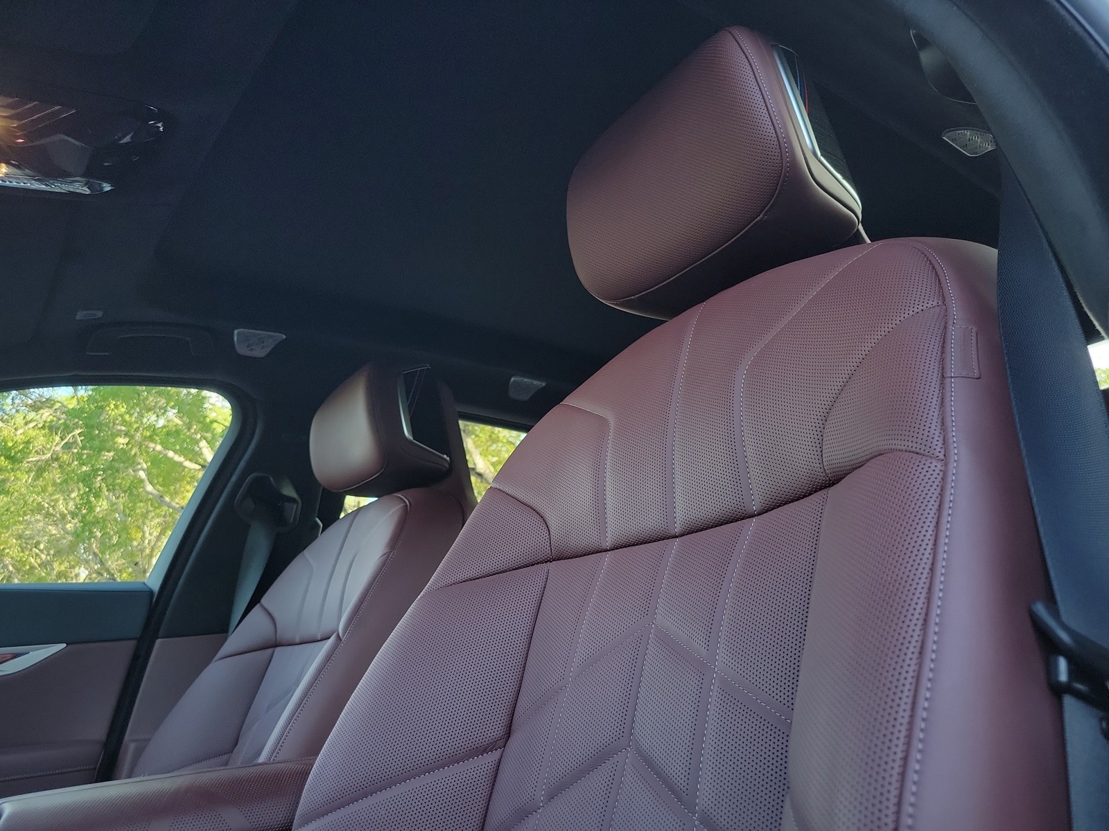 Used 2026 Brooklyn Grey Metallic BMW 740i image 23