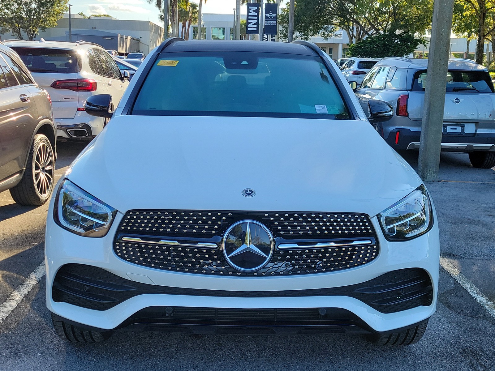 Used 2022 White Mercedes-Benz GLC 300 image 2