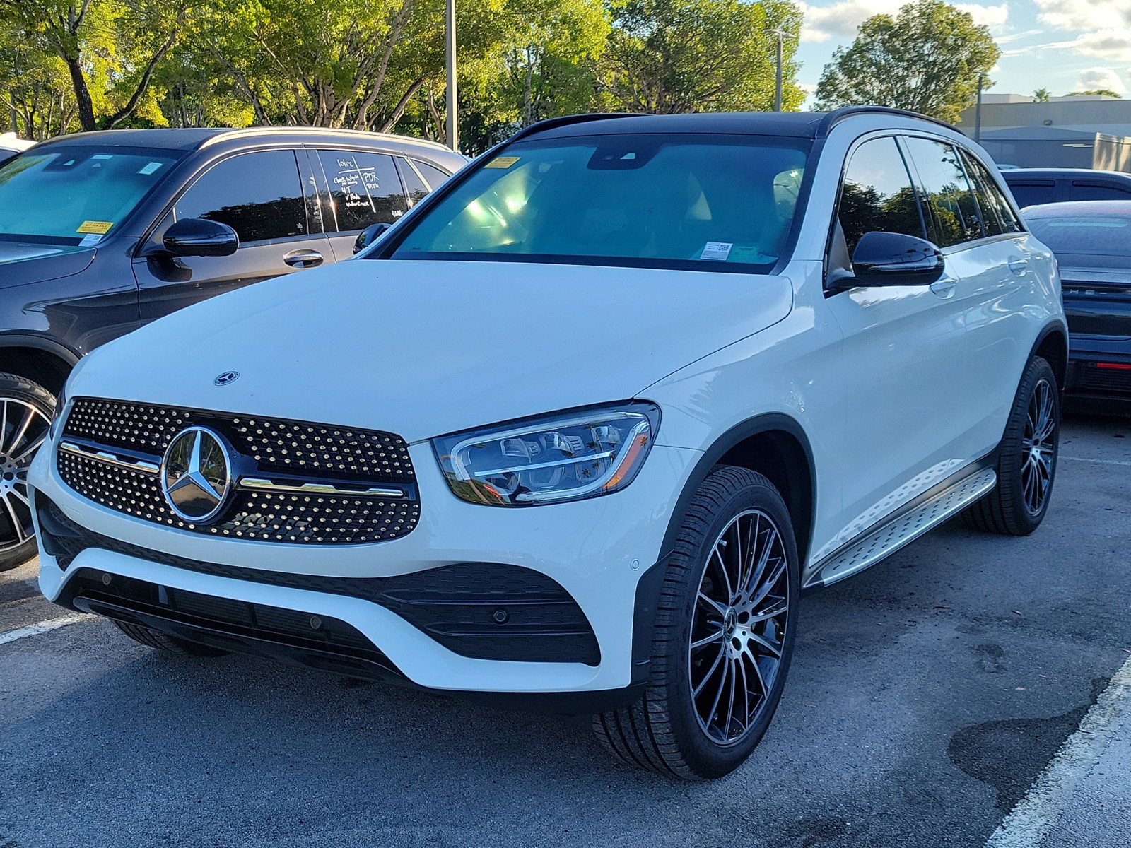 Used 2022 White Mercedes-Benz GLC 300 image 3
