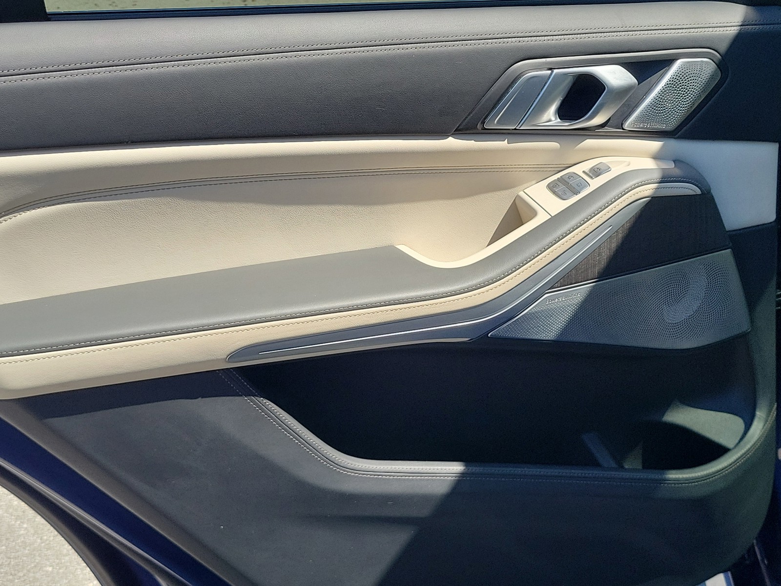 Certified Used 2024 ALPINA Blue Metallic BMW ALPINA XB7 image 12