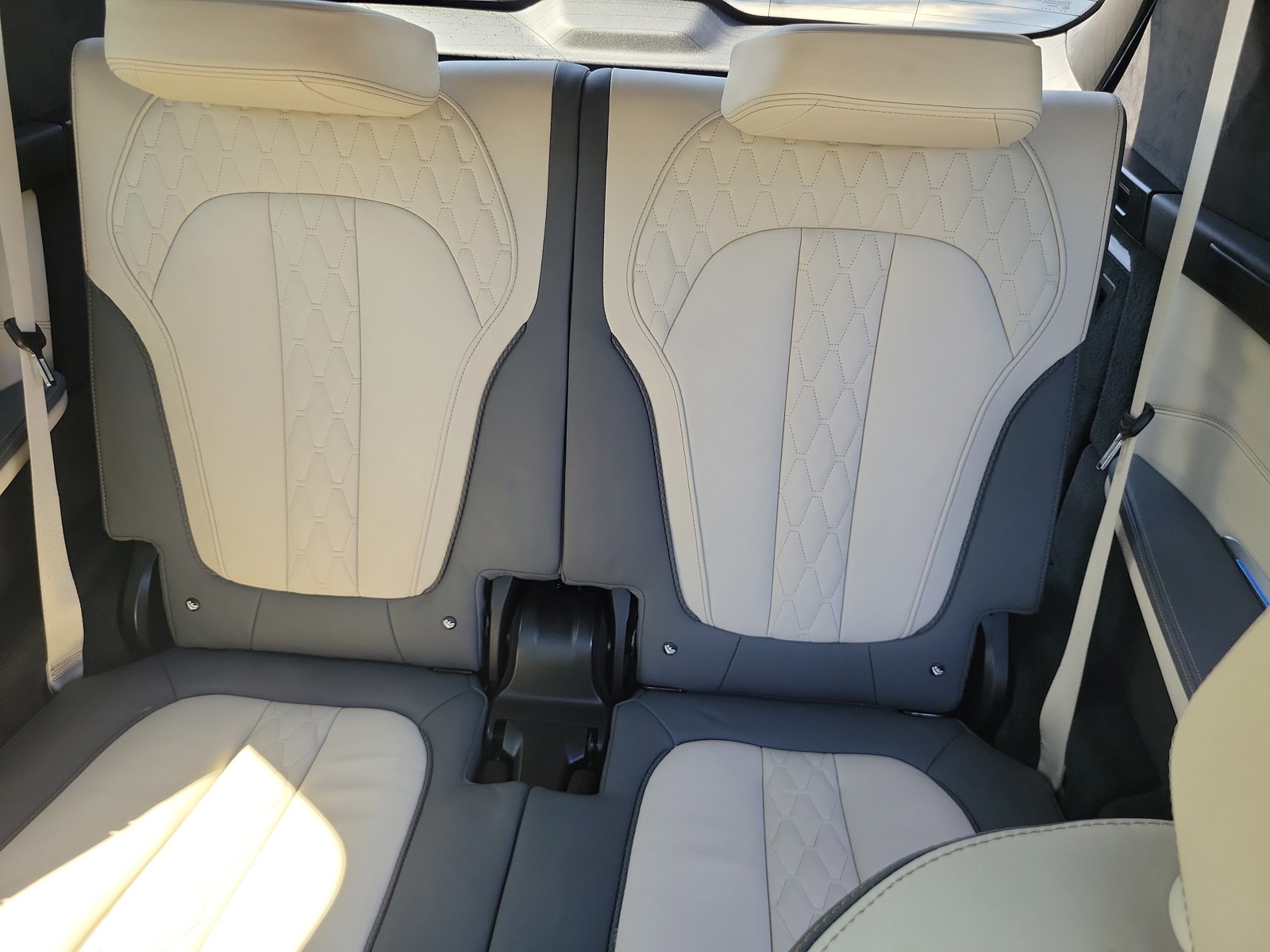 Certified Used 2024 ALPINA Blue Metallic BMW ALPINA XB7 image 13