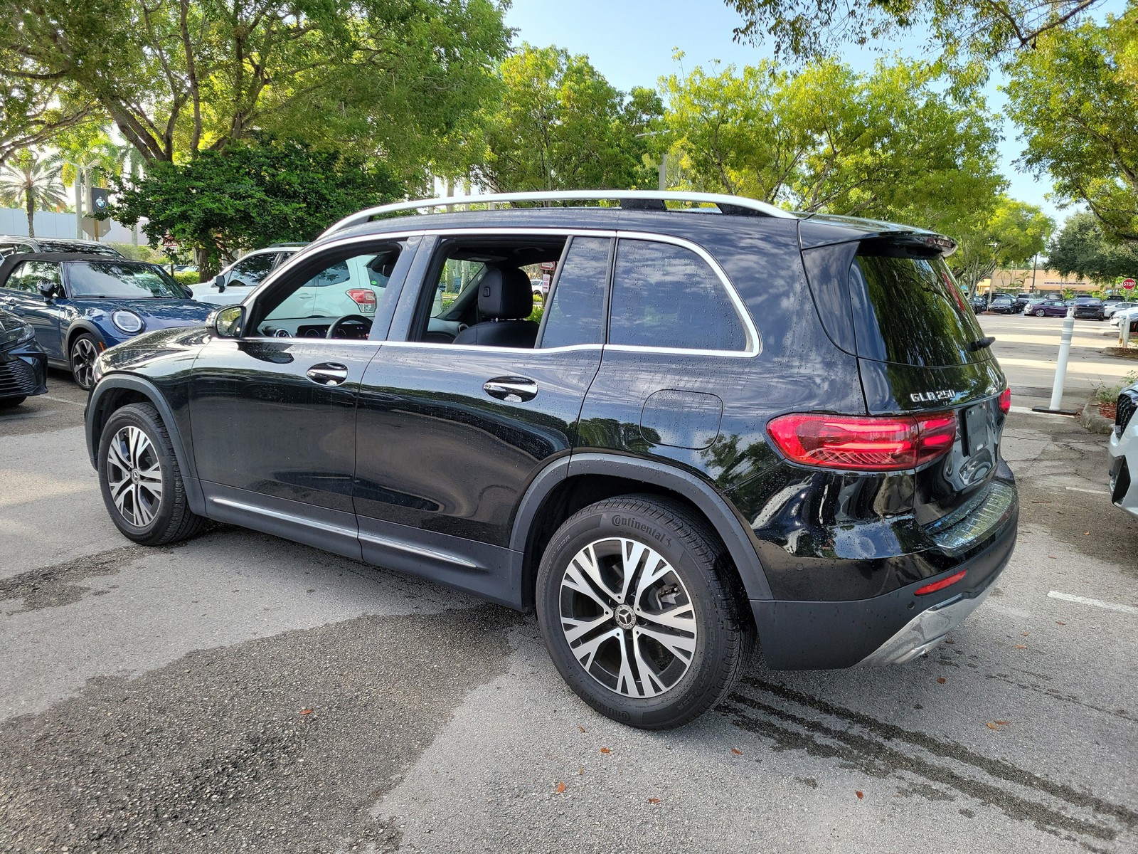 Used 2024 Black Mercedes-Benz GLB 250 image 6
