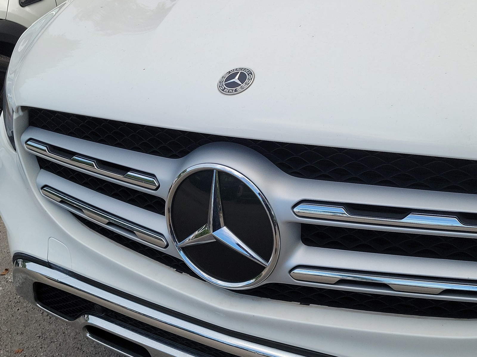 Used 2021 White Mercedes-Benz GLC 300 image 6