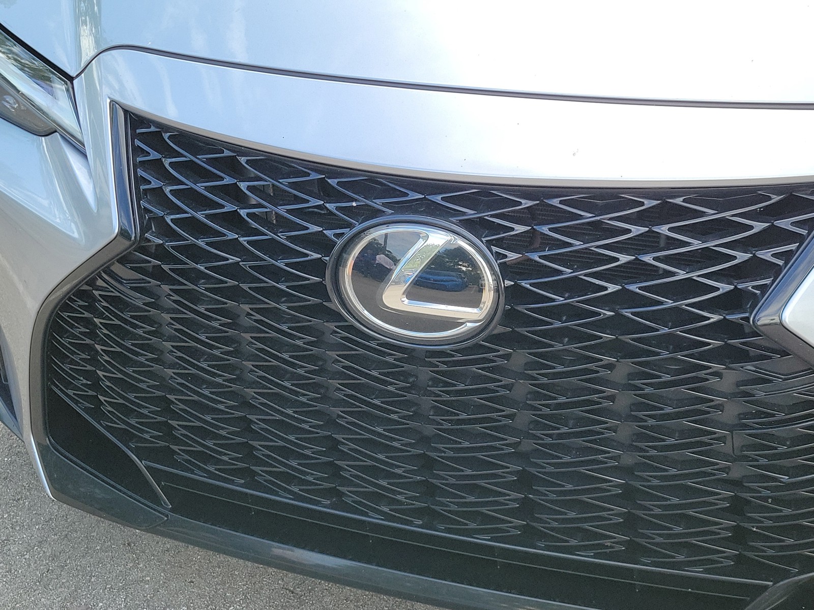 Used 2025 Iridium Lexus IS 350 F SPORT Design image 5