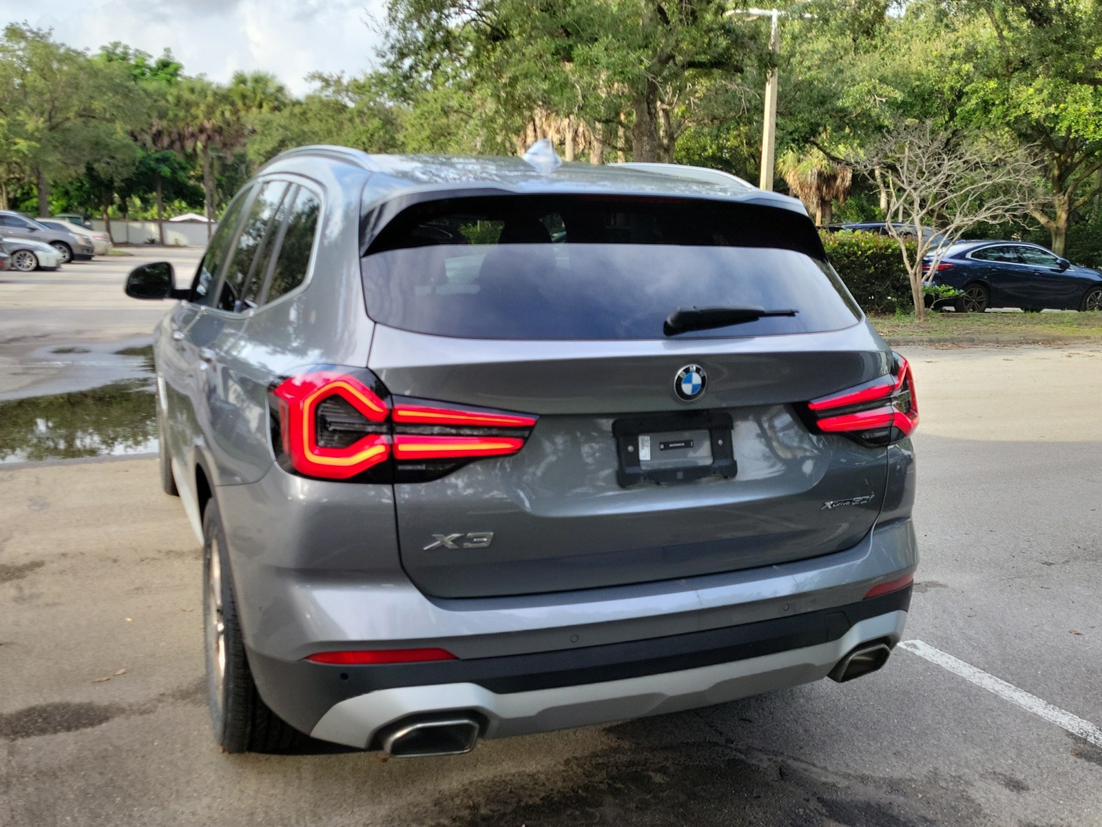 Certified Used 2023 Skyscraper Gray Metallic BMW xDrive30i image 4