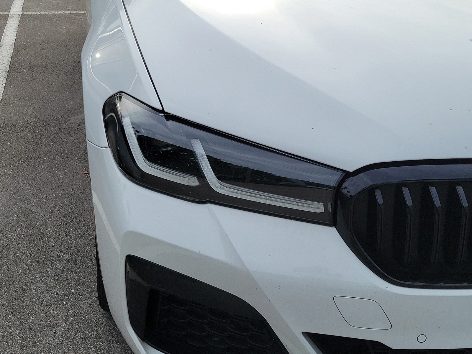 Used 2023 Alpine White BMW 530i image 7
