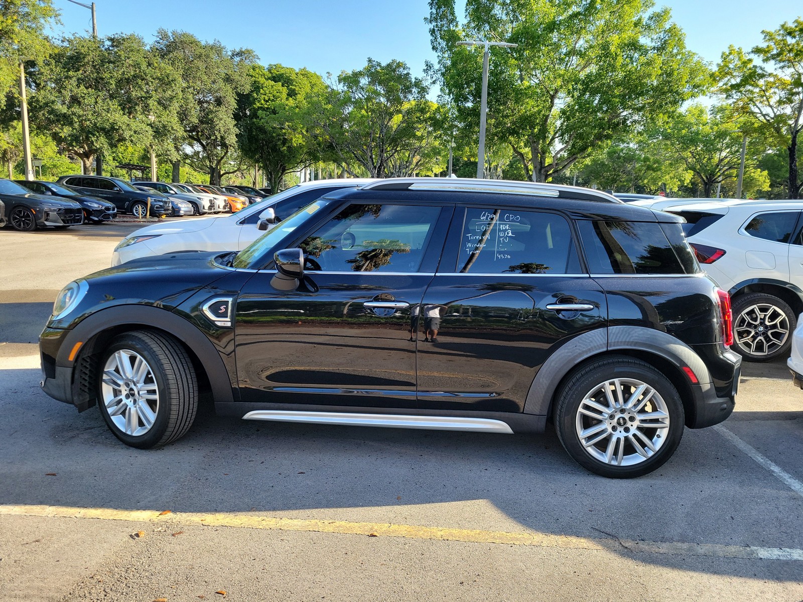 Used 2023 Midnight Black MINI Signature image 3