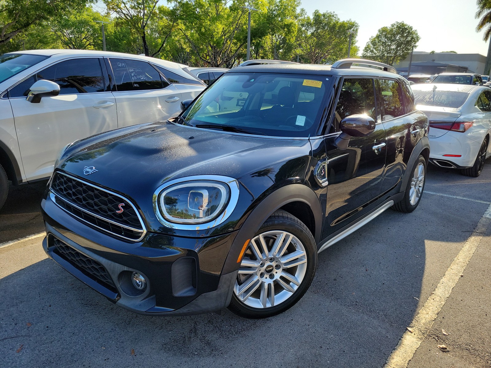 Used 2023 Midnight Black MINI Signature image 2