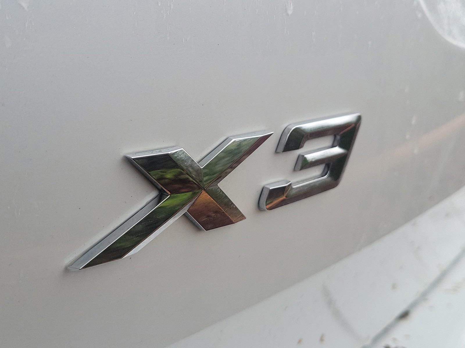 Used 2019  BMW sDrive30i image 5