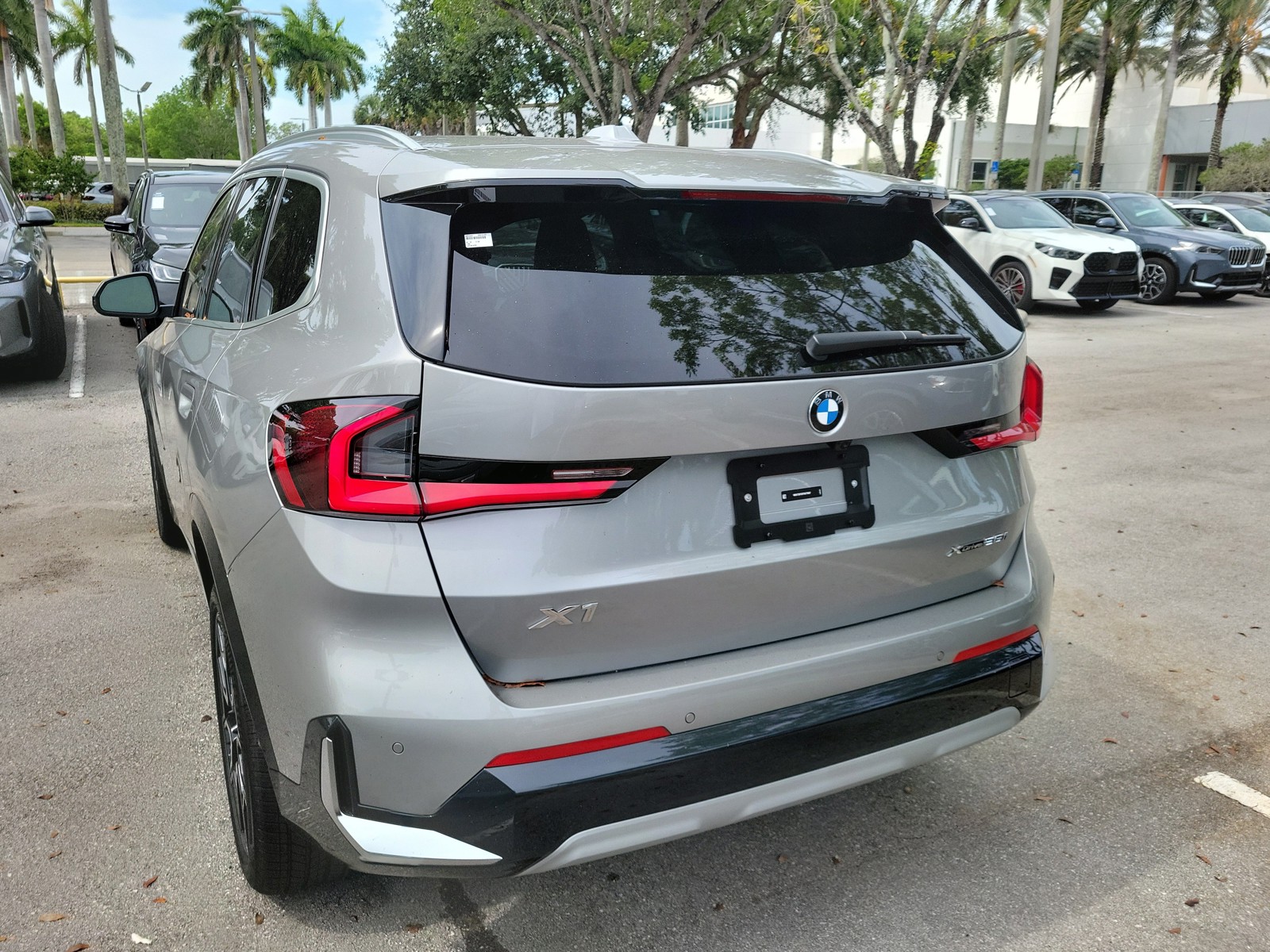 New 2026 Space Silver Metallic BMW xDrive28i image 3