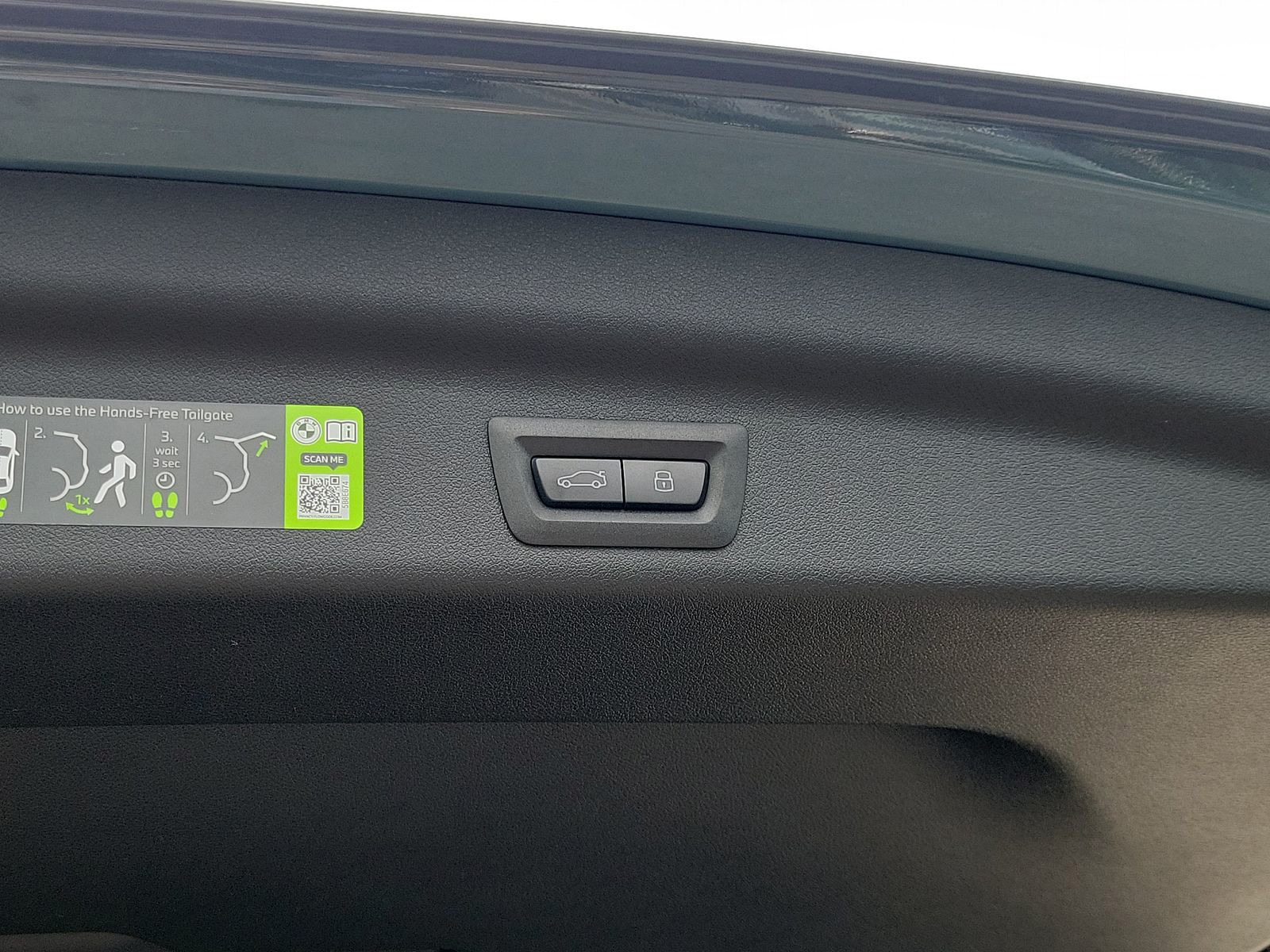 New 2026 Cape York Green Metallic BMW xDrive28i image 6