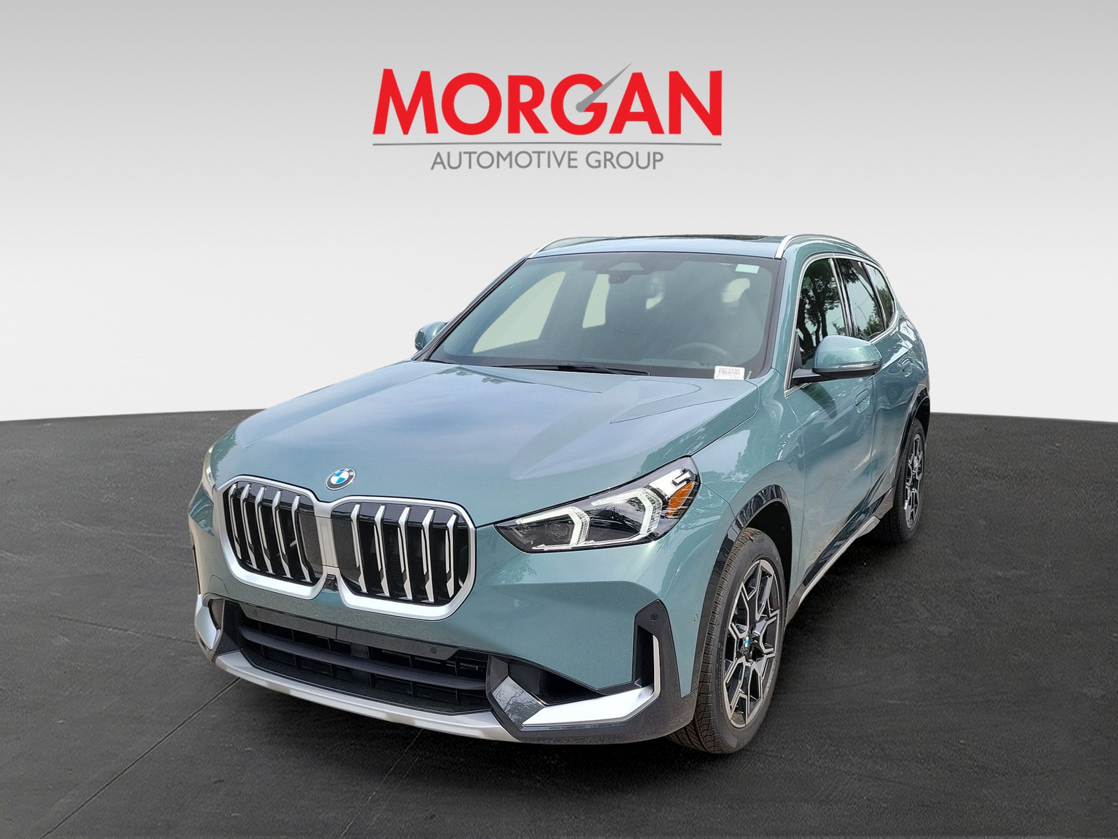 New 2026 Cape York Green Metallic BMW xDrive28i image 2