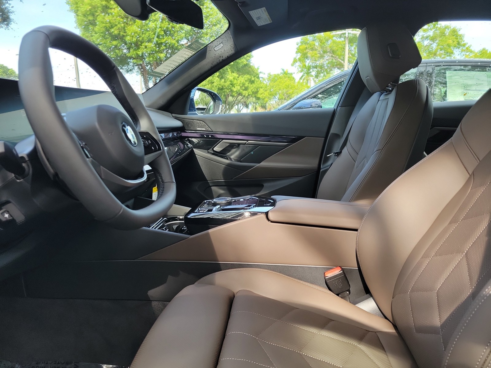 New 2027 Phytonic Blue Metallic BMW 530i image 12