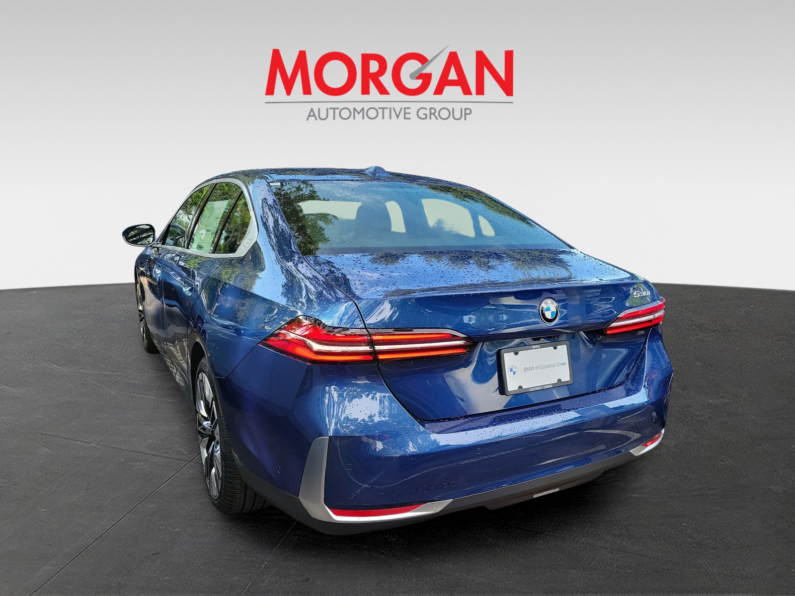 New 2027 Phytonic Blue Metallic BMW 530i image 3