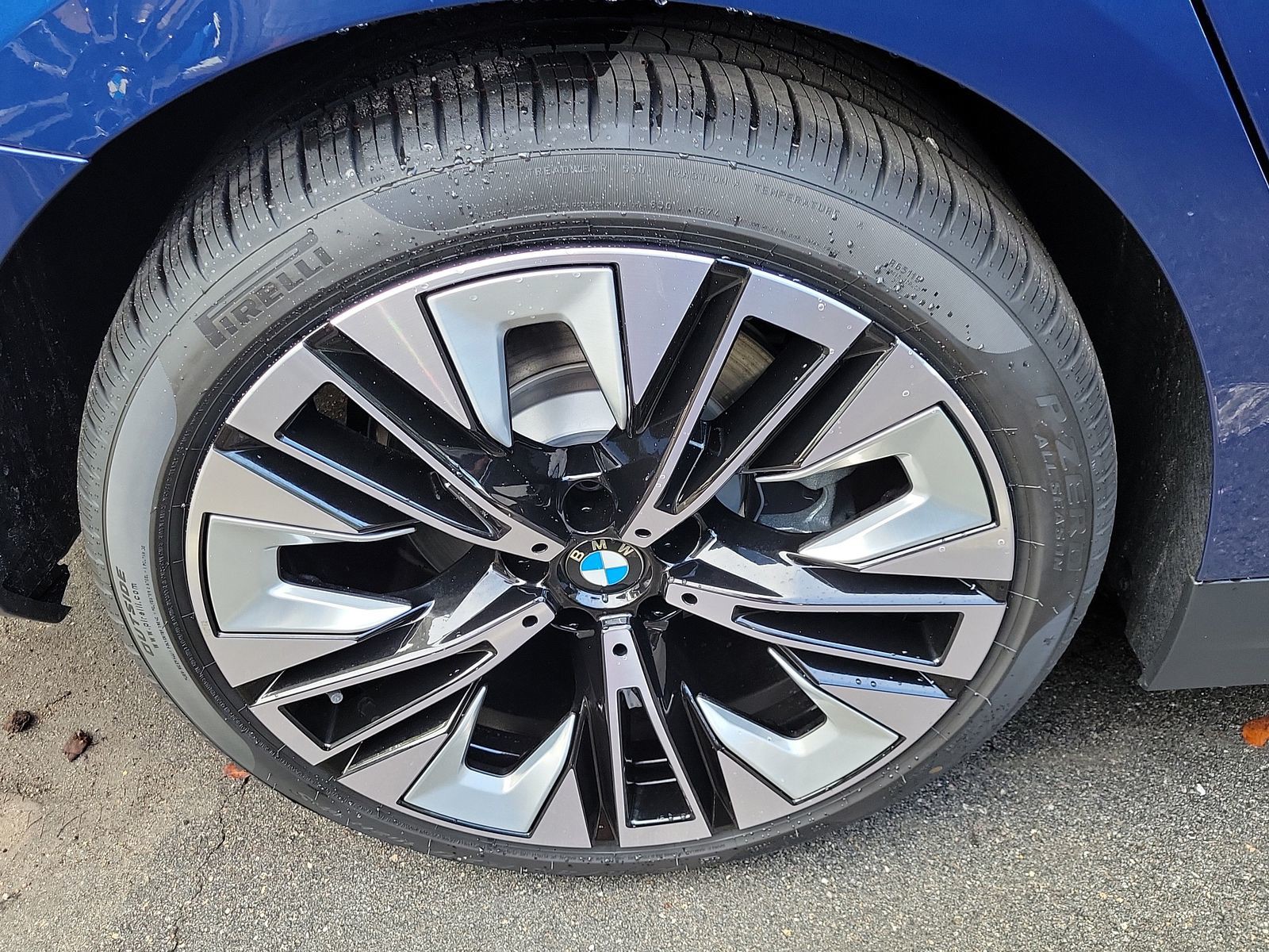 New 2027 Phytonic Blue Metallic BMW 530i image 5