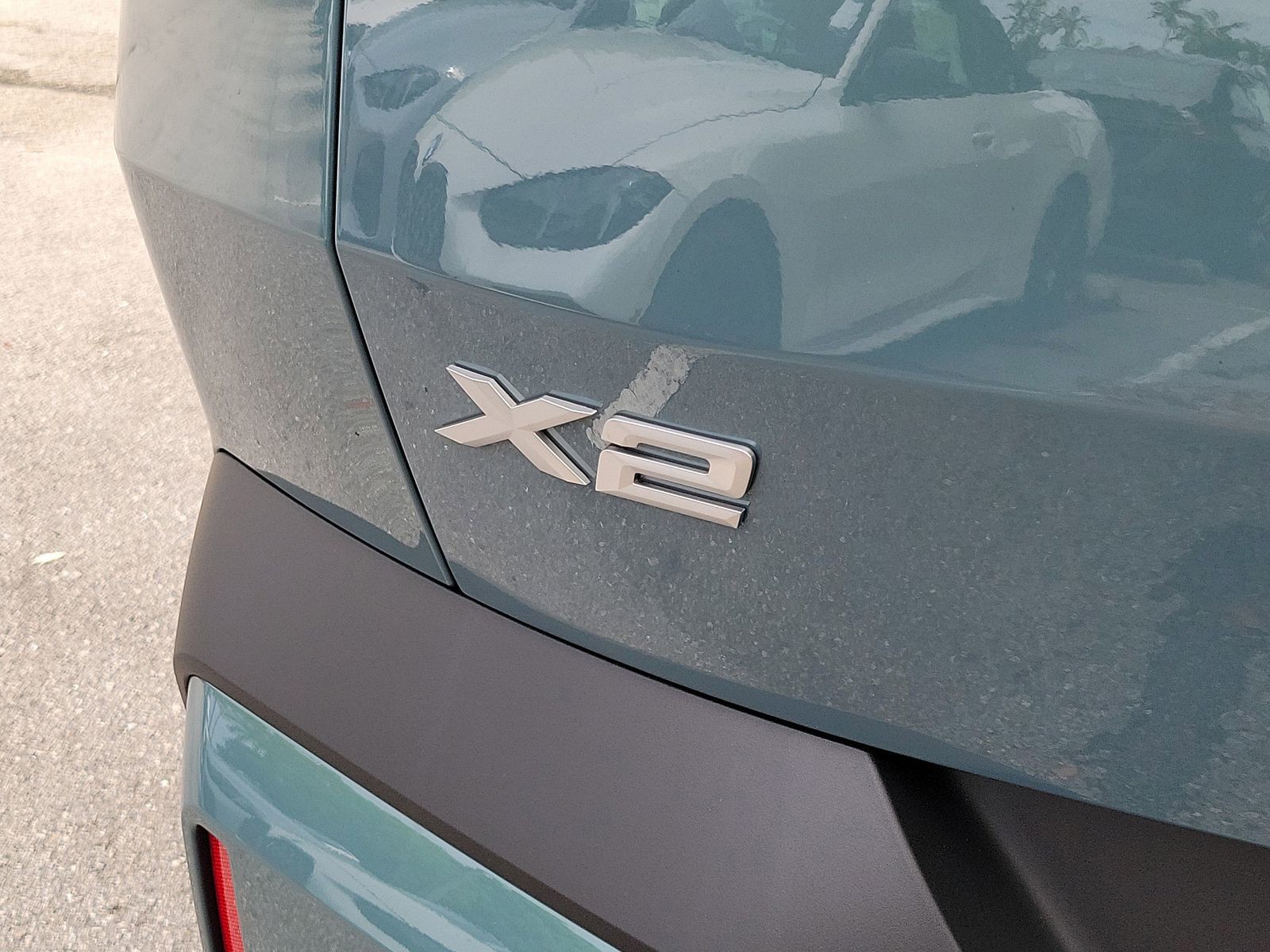 New 2026 Cape York Green Metallic BMW xDrive28i image 5