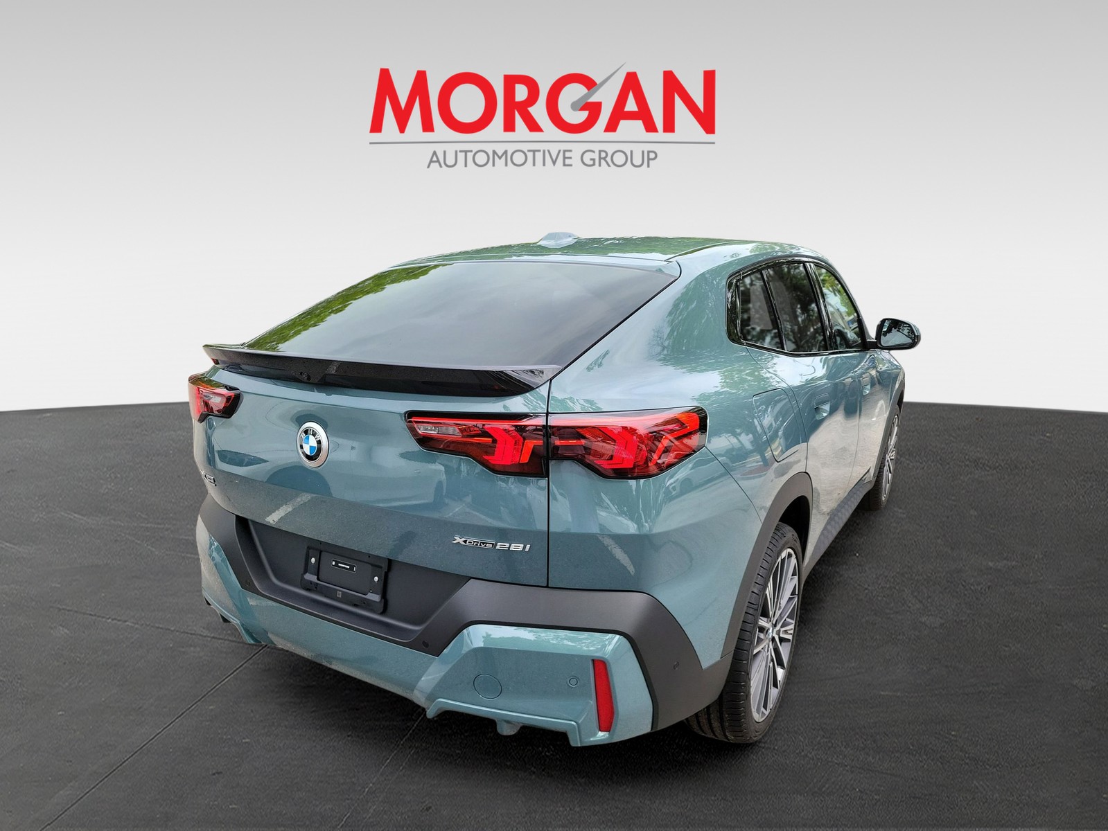 New 2026 Cape York Green Metallic BMW xDrive28i image 4