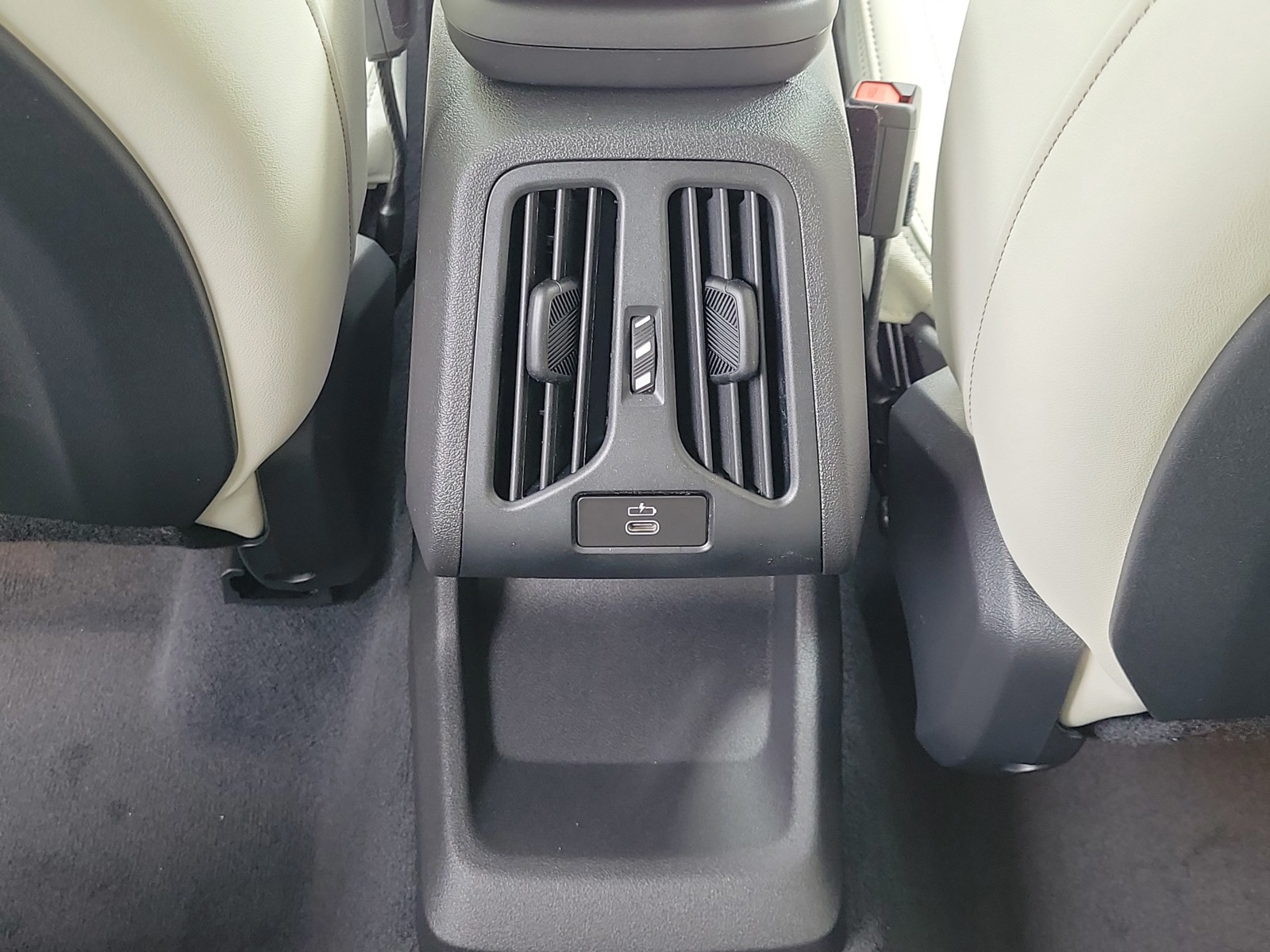 New 2026 Cape York Green Metallic BMW xDrive28i image 10
