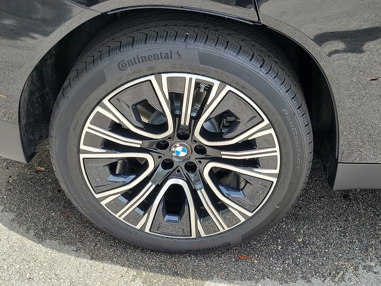 New 2026 Black Sapphire Metallic BMW 30 xDrive image 5