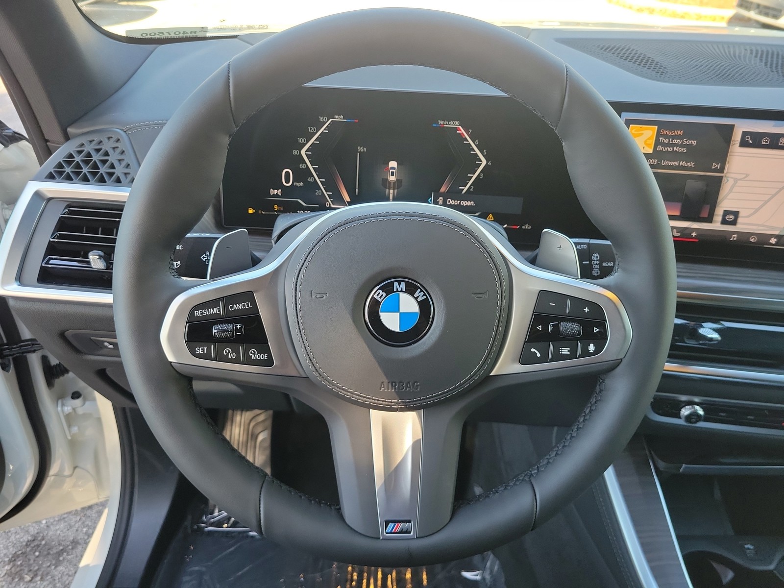 New 2026 Alpine White BMW xDrive40i image 25