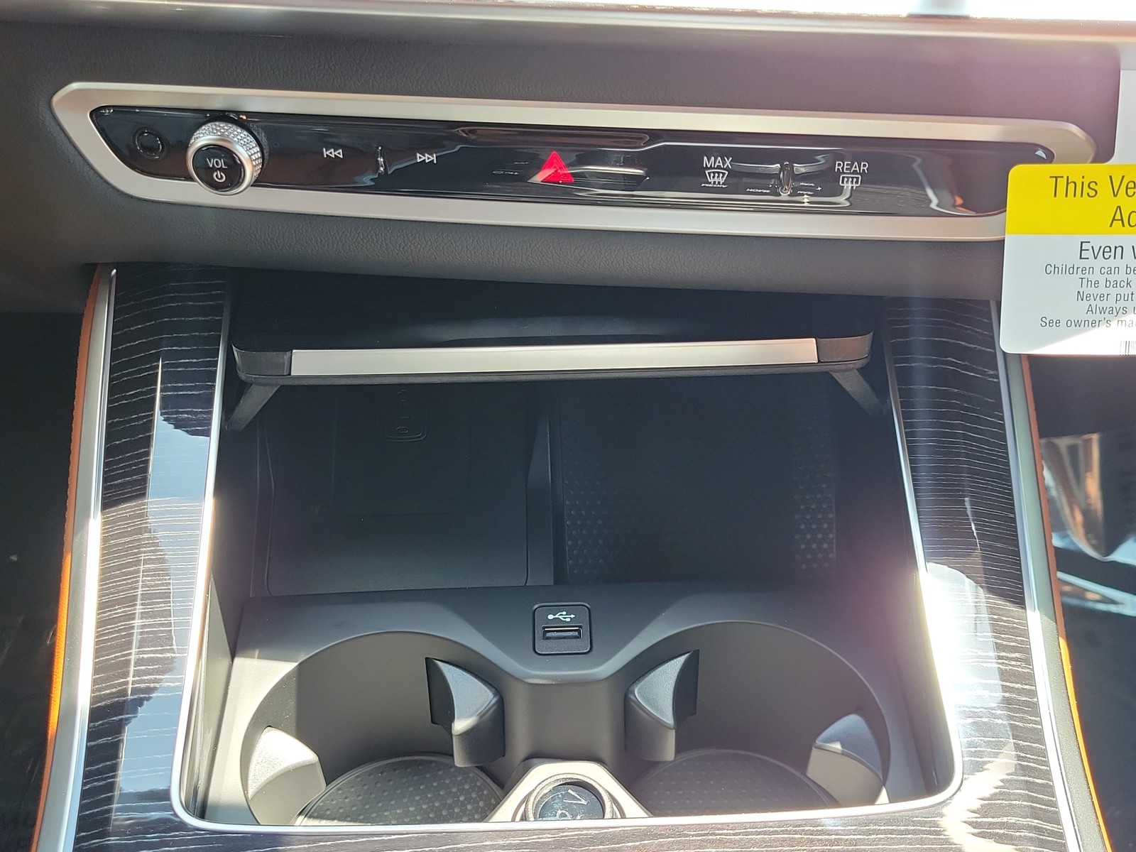 New 2026 Black Sapphire Metallic BMW sDrive40i image 27