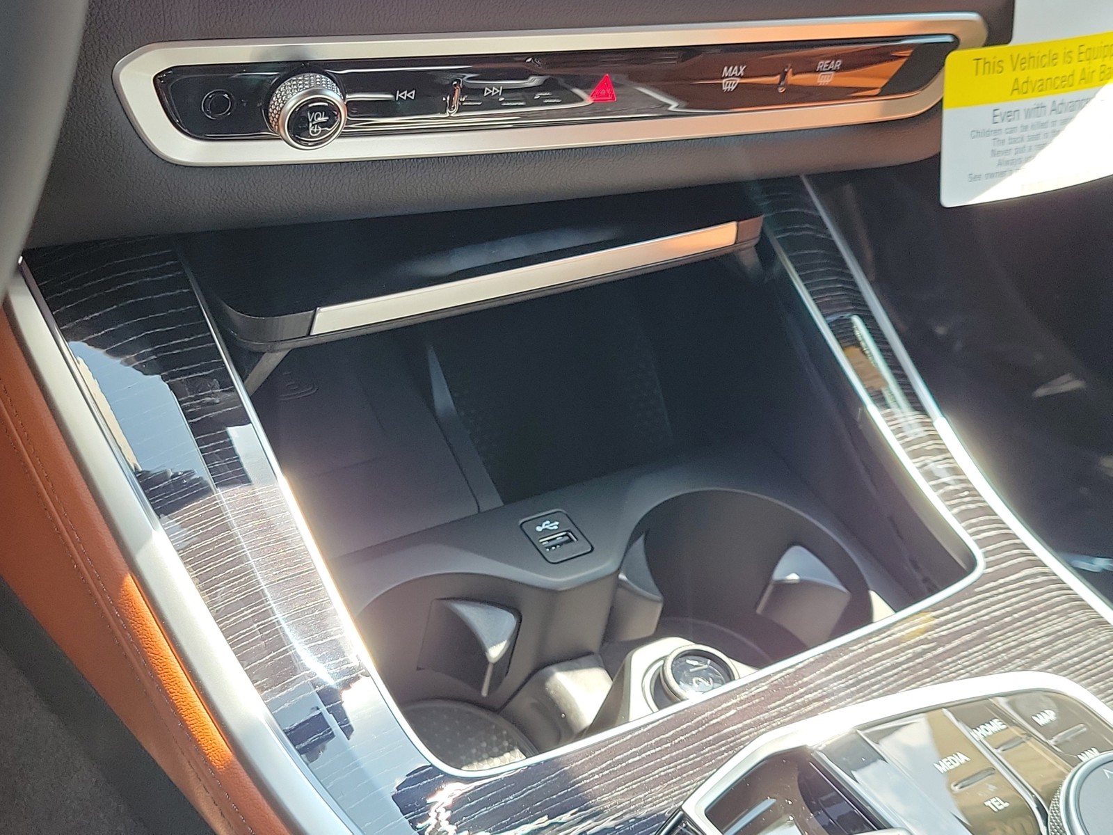 New 2026 Black Sapphire Metallic BMW sDrive40i image 22