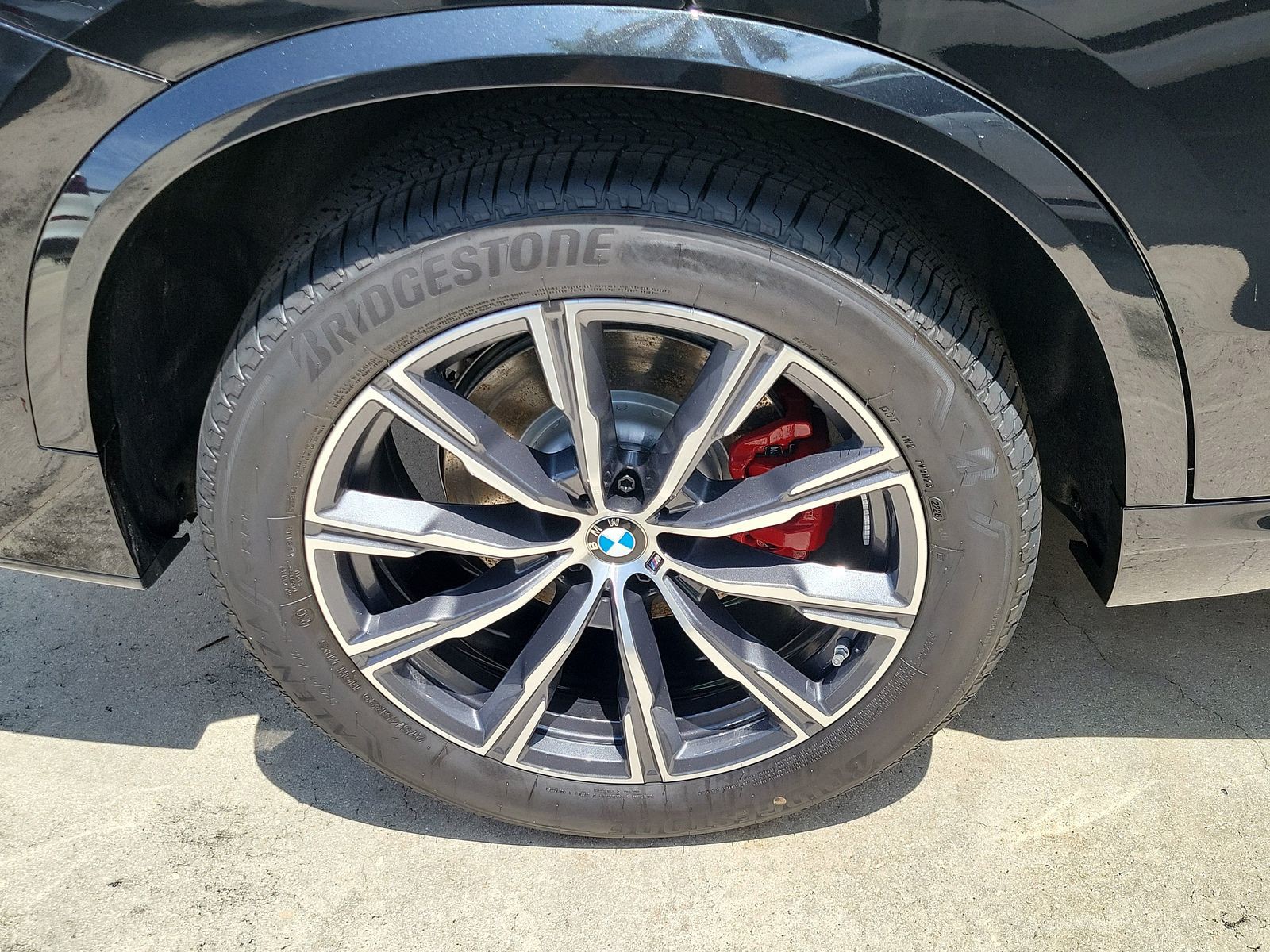 New 2026 Black Sapphire Metallic BMW sDrive40i image 5