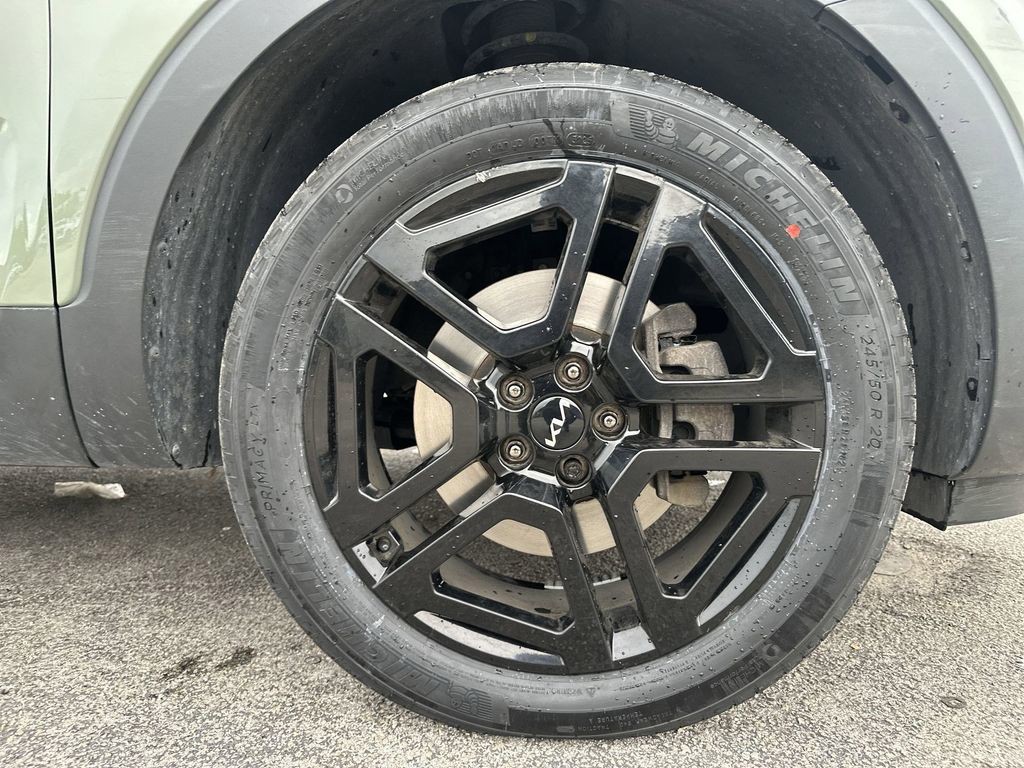 Certified Used 2024 Jungle Green Kia EX X-Line image 18
