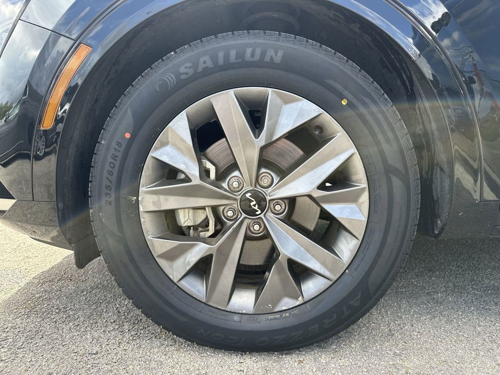 Certified Used 2024 Ebony Black Kia SX image 18