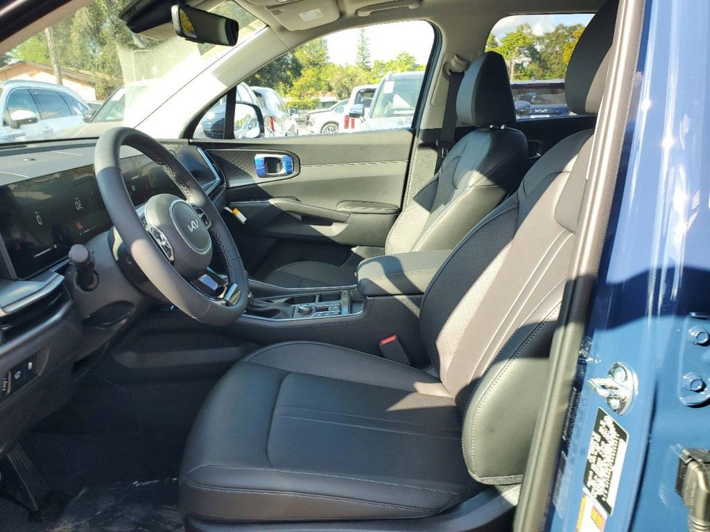 2025 Kia Sorento EX - Photo 10