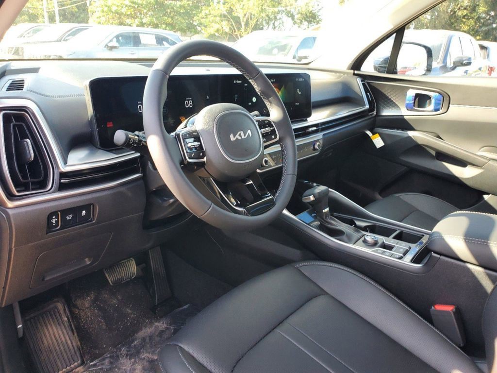 2025 Kia Sorento EX - Photo 12