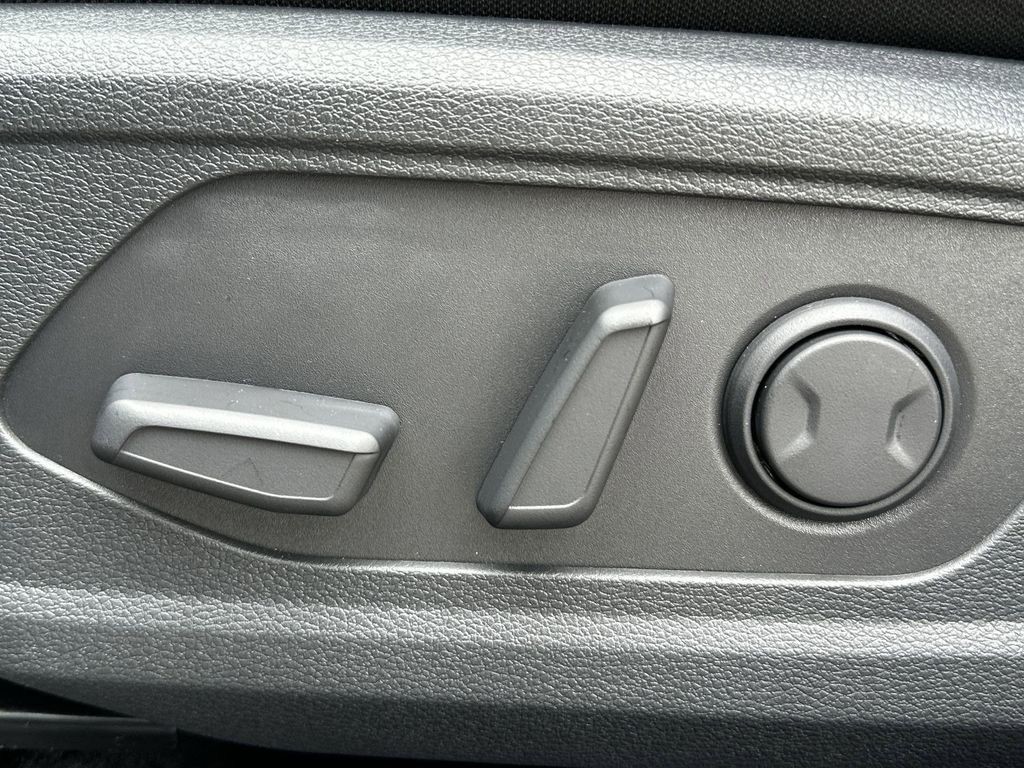 Used 2026 Nebular Blue Kia X-Line image 16