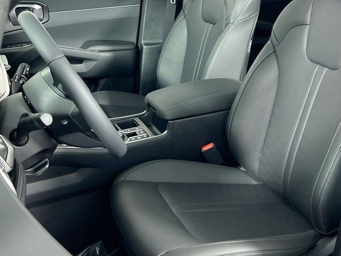 New 2026 Glacial White Pearl Kia  image 13