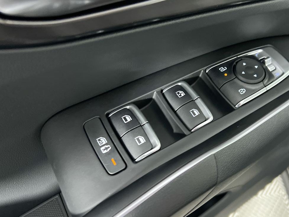 New 2026 Glacial White Pearl Kia  image 15