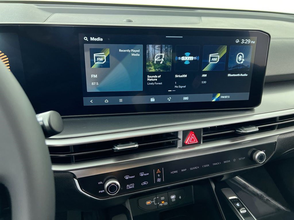 New 2026 Glacial White Pearl Kia  image 26