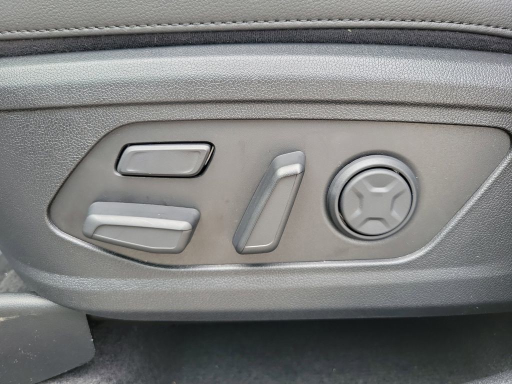 2025 Kia Sorento X-Line SX Prestige - Photo 23