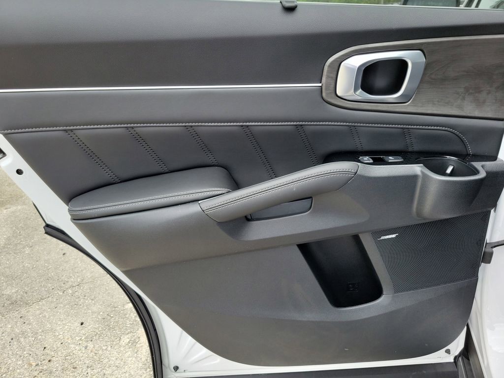 2025 Kia Sorento X-Line SX Prestige - Photo 17