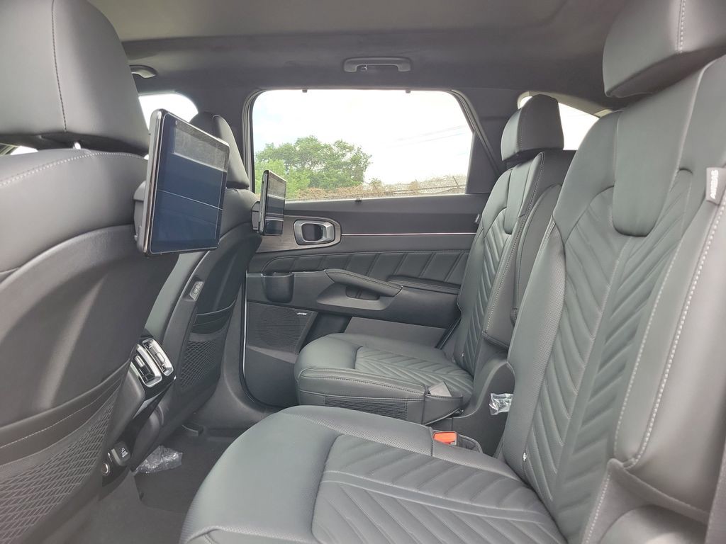 2025 Kia Sorento X-Line SX Prestige - Photo 13