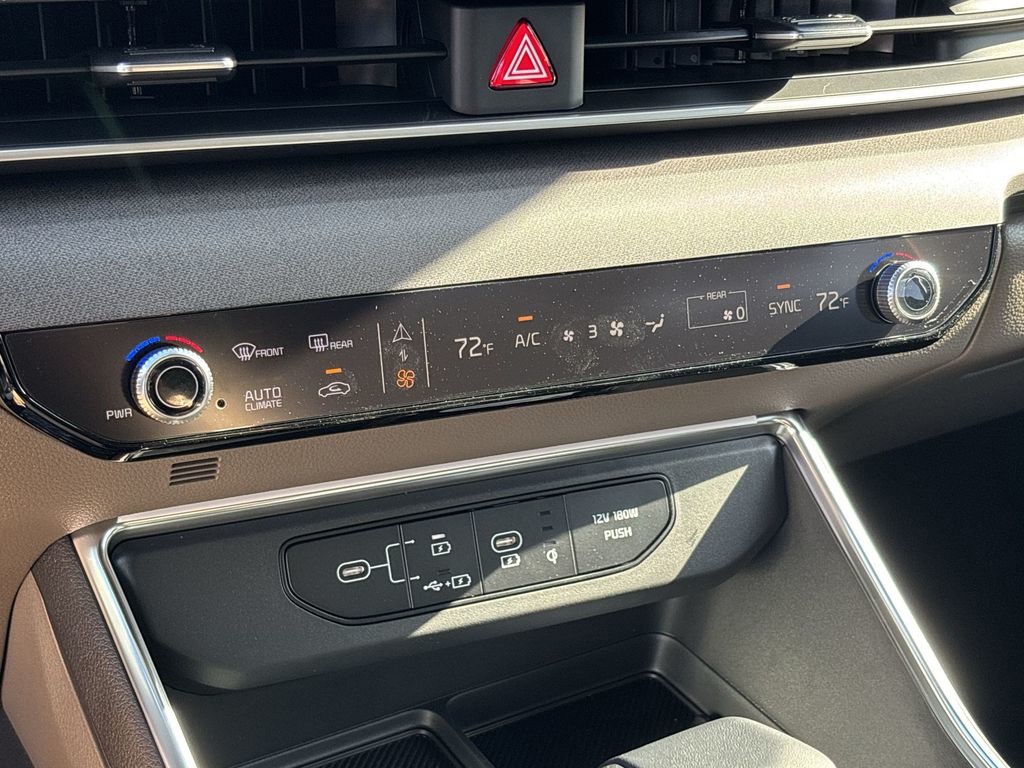 New 2027 Ivory Silver Kia  image 16