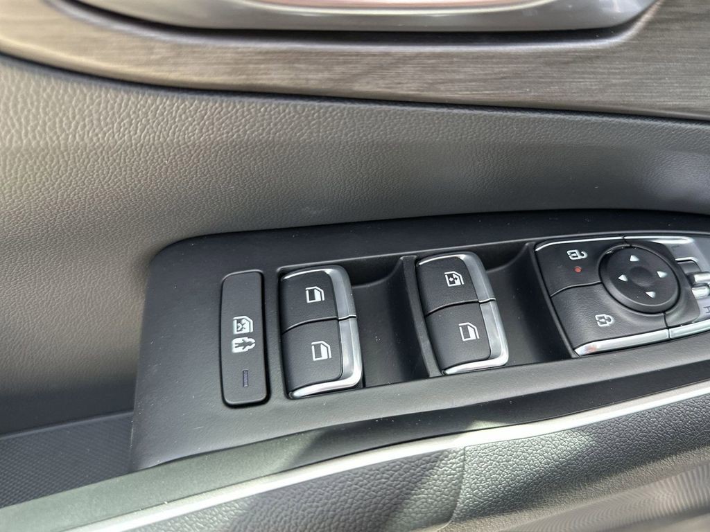 New 2026 Glacial White Pearl Kia X-Line EX image 17