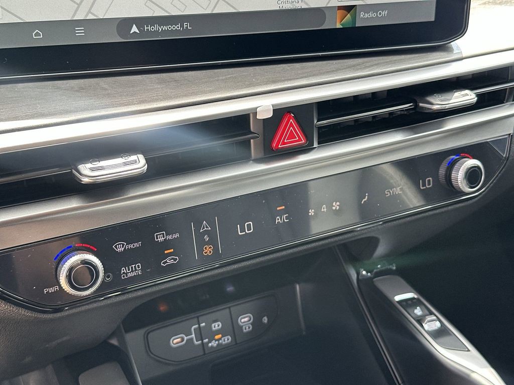 New 2026 Glacial White Pearl Kia X-Line EX image 19