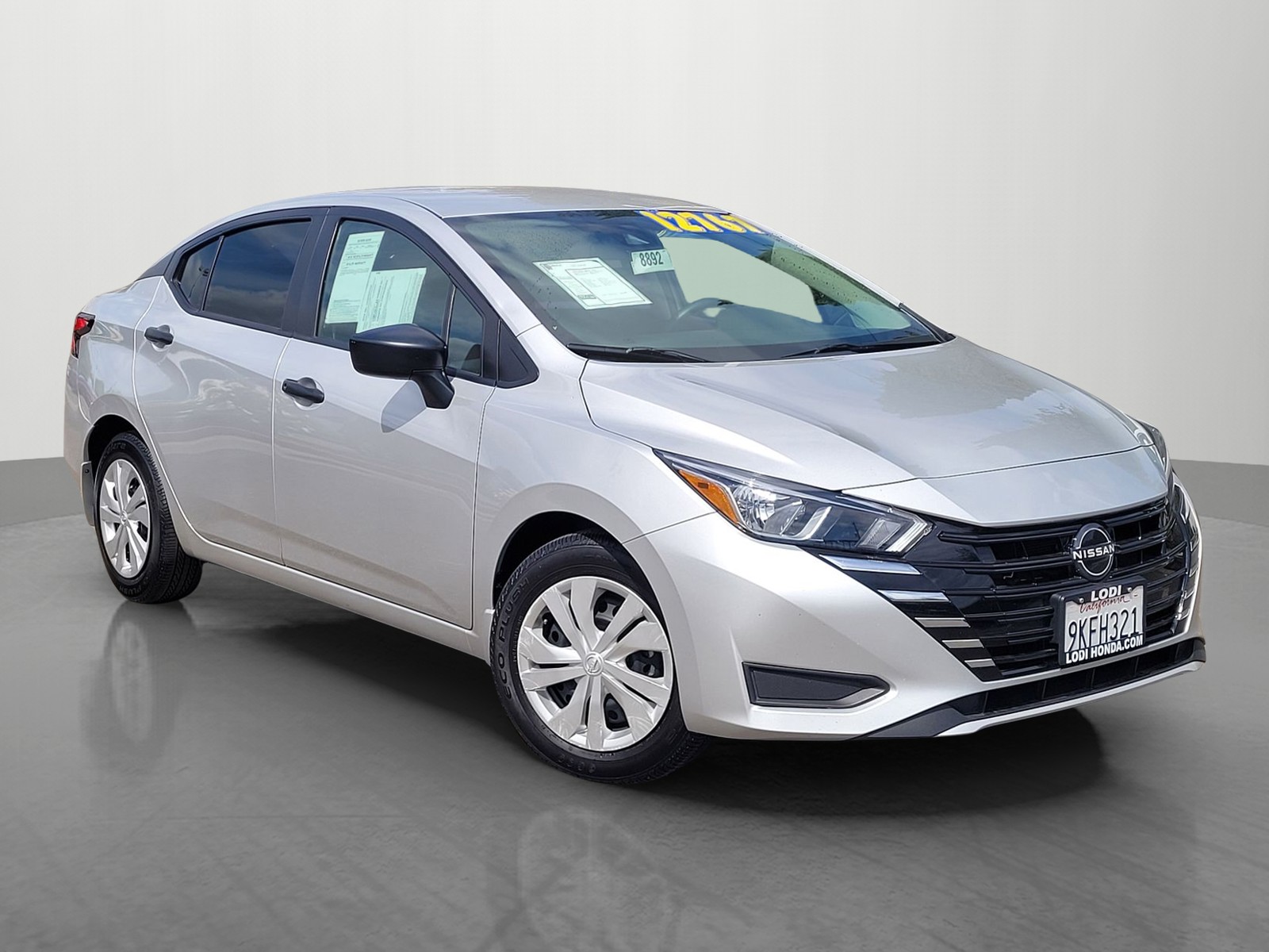 Brilliant Silver Metallic 2024 Nissan Versa Sedan Front-Wheel Drive Automatic