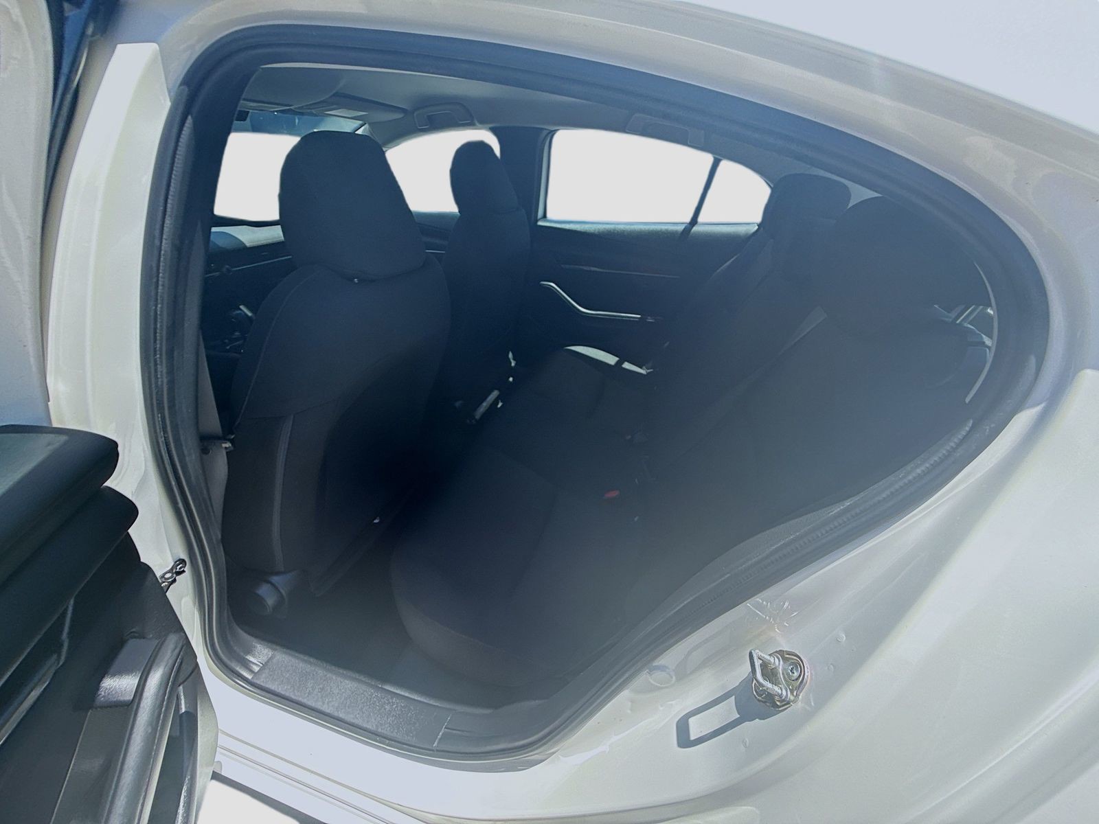 Used 2020 White Mazda Base image 22