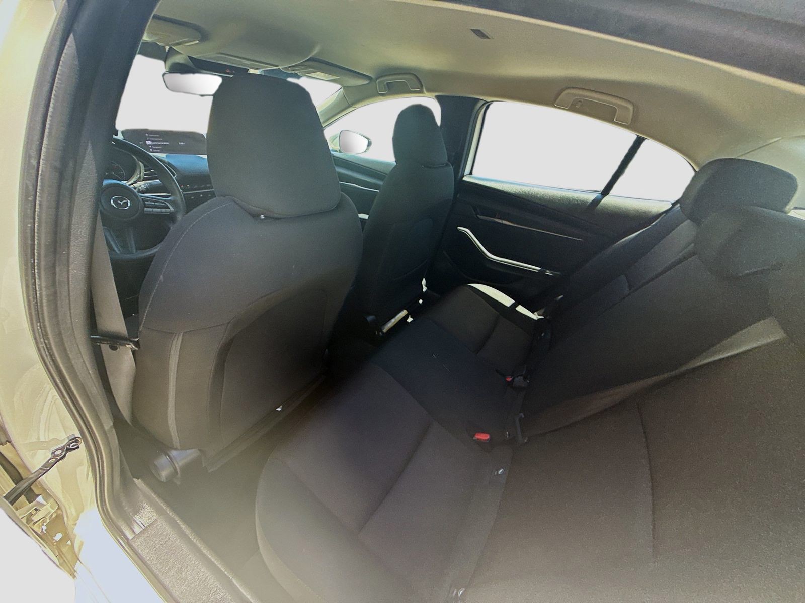Used 2020 White Mazda Base image 23